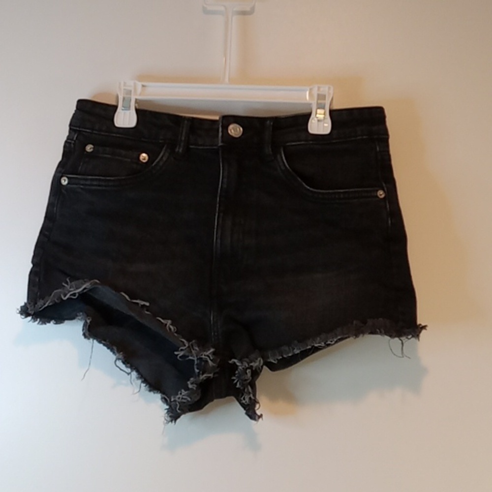Zara High Rise Cheeky Cut Off Jean Shorts Women’s Size 6 BLACK EUC! NICE!